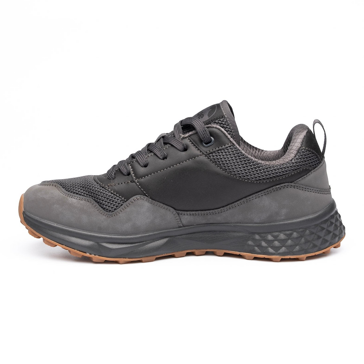 Zapatillas Due Shoes Dolomiti II en color gris oscuro, con malla transpirable, suela flexible y diseño ergonómico.